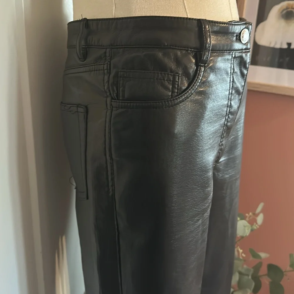 Aritzia Wilfred The Melina vegan leather black 6 high waisted straight leg pants